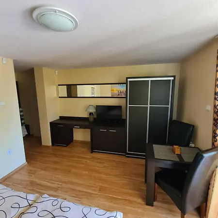 ホームステイ Marand *