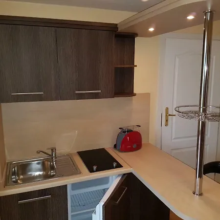 Marand ホームステイ