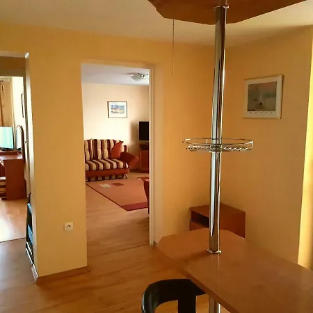 Marand ホームステイ